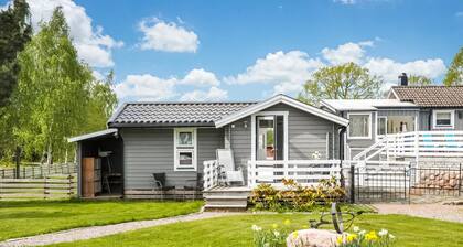 Schönes Haus in Hammarö mit Seeblick