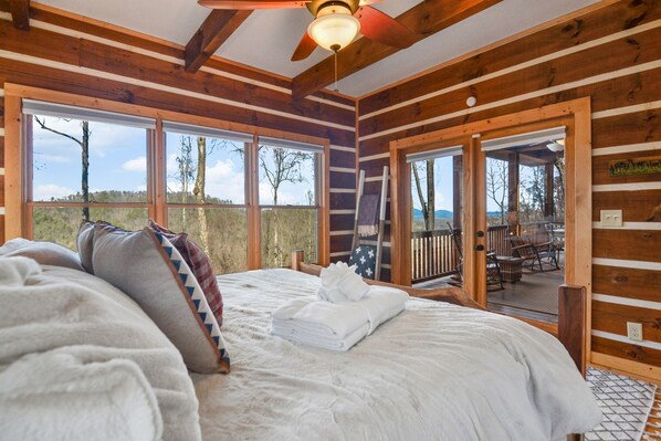 3 chambres, fer et planche à repasser, lit parapluie, Wi-Fi gratuit