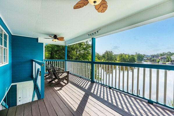Terrace/patio - Bells on the Biloxi • Pet Friendly • Waterfront • Sleeps 6 (Gulfport)