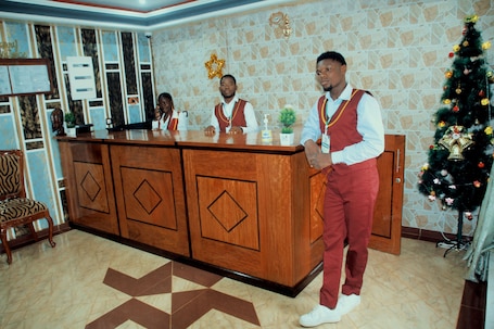 Reception. Deudjui hôtel
