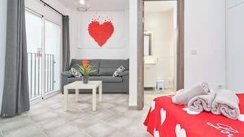 Free WiFi, bed sheets