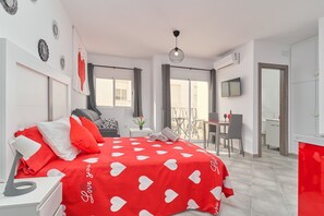 Strykjärn/strykbräda, gratis wi-fi och sängkläder