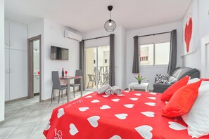 Iron/ironing board, free WiFi, bed sheets - Studio Apartment "Nerja Boutique Deluxe 202" with Shared Pool & Wi-Fi (Nerja)