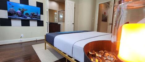 6 bedrooms, iron/ironing board, travel cot, WiFi