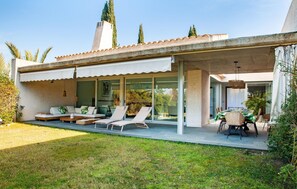 Outdoor dining - 4 bedroom nice home in Cartaya (Cartaya)