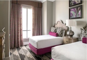 2 bedrooms, desk, iron/ironing board, WiFi