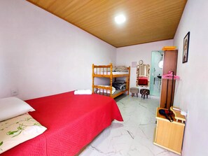 3 chambres, fer et planche Ă repasser, Wi-Fi, literie fournie