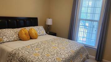 3 bedrooms, iron/ironing board, WiFi, bed sheets