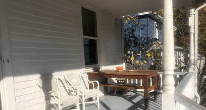 Sweet Cozy Victorian in Housatonic. Close to everything.