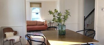 Sweet Cozy Victorian in Housatonic. Close to everything. 