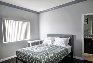 4 soverom, strykejern/-brett, wi-fi og sengetøy