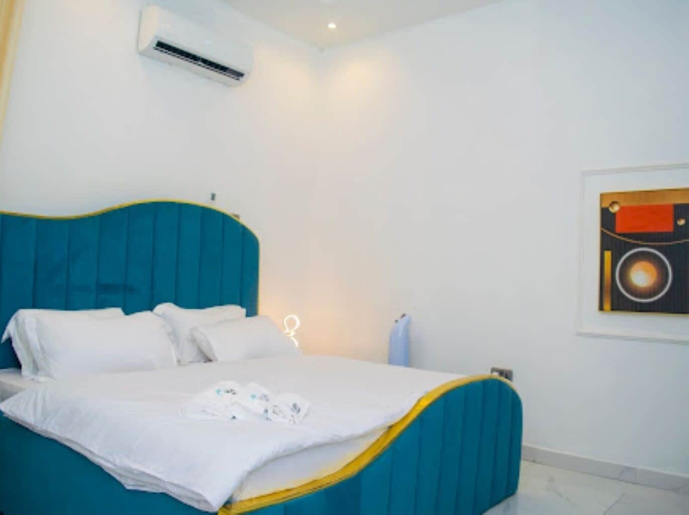 1 bedroom, desk, iron/ironing board, WiFi