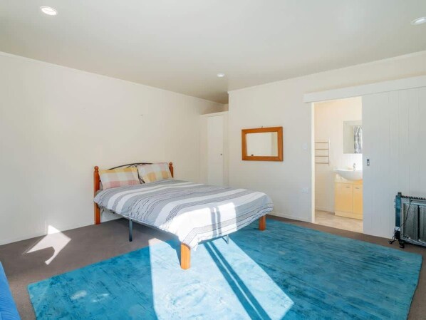 4 bedrooms, free WiFi
