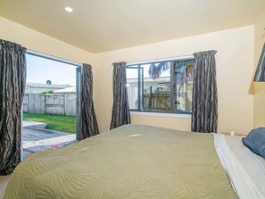 4 bedrooms, free WiFi