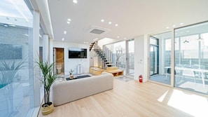 Room (Room 5) | 1 bedroom