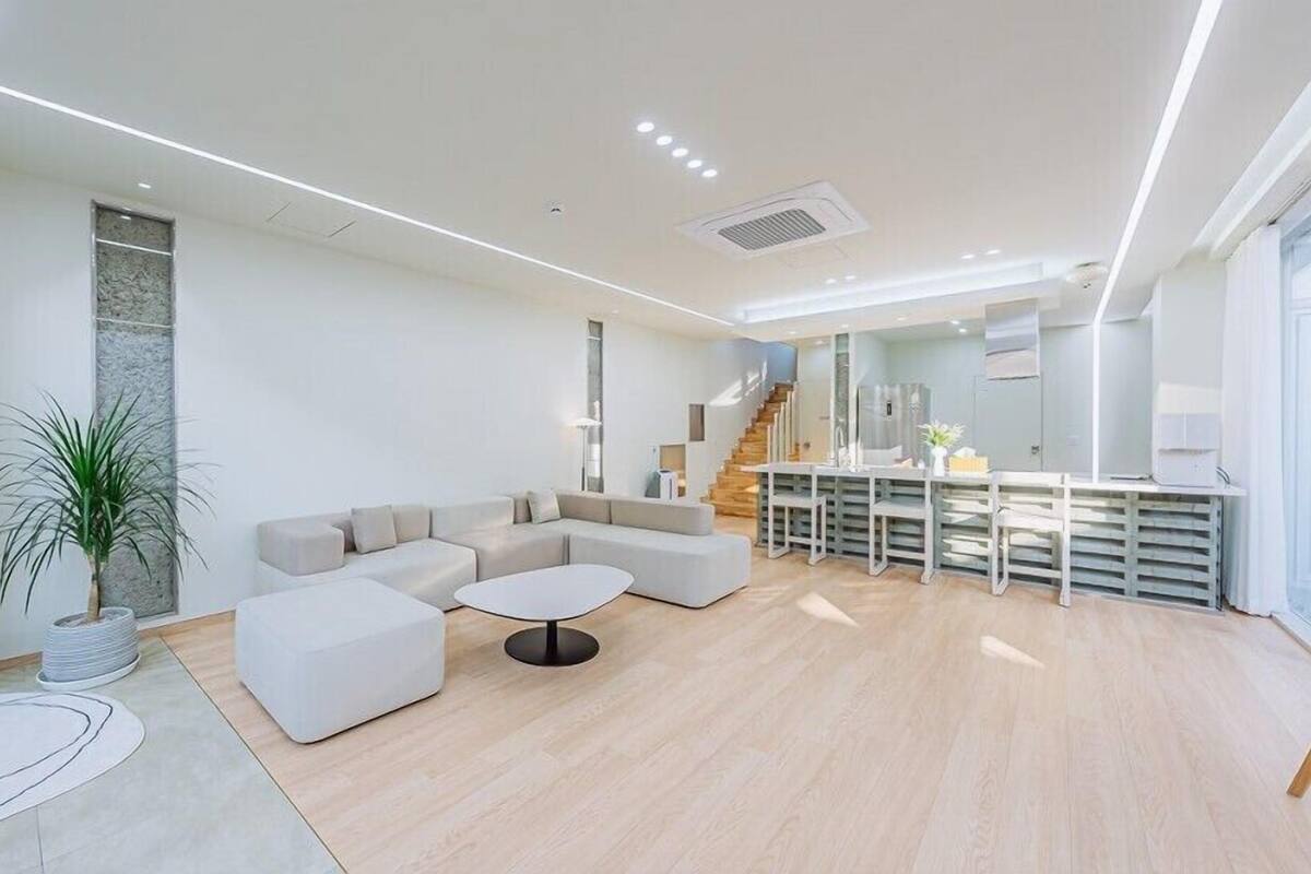 Rom (Room 13)