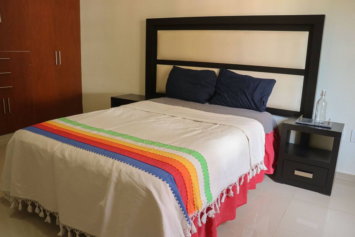 Standard Single Room, Shared Bathroom | WiFi (free), bed sheets