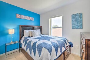 7 habitaciones, tabla de planchar con plancha, wifi y ropa de cama