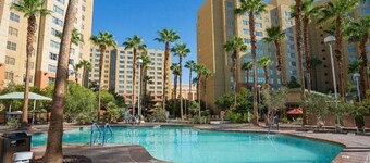 Super Bowl super Deal at The Grandview Resort
