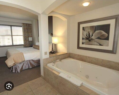 Super Bowl super Deal at The Grandview Resort