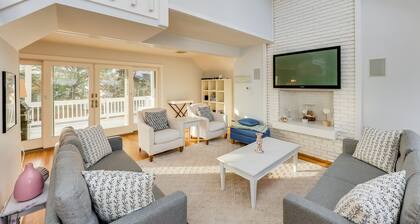 Quaint Beach House with AC, Pool, Hot tub area, Fire Pit, and Ocean Views