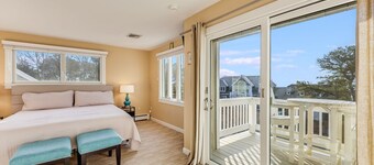 Quaint Beach House with AC, Pool, Hot tub area, Fire Pit, and Ocean Views