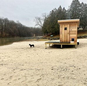 Unclassified image, 4 of 42, button