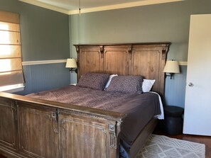 2 室のベッドルーム、アイロン / アイロン台、WiFi、ベッドシーツ