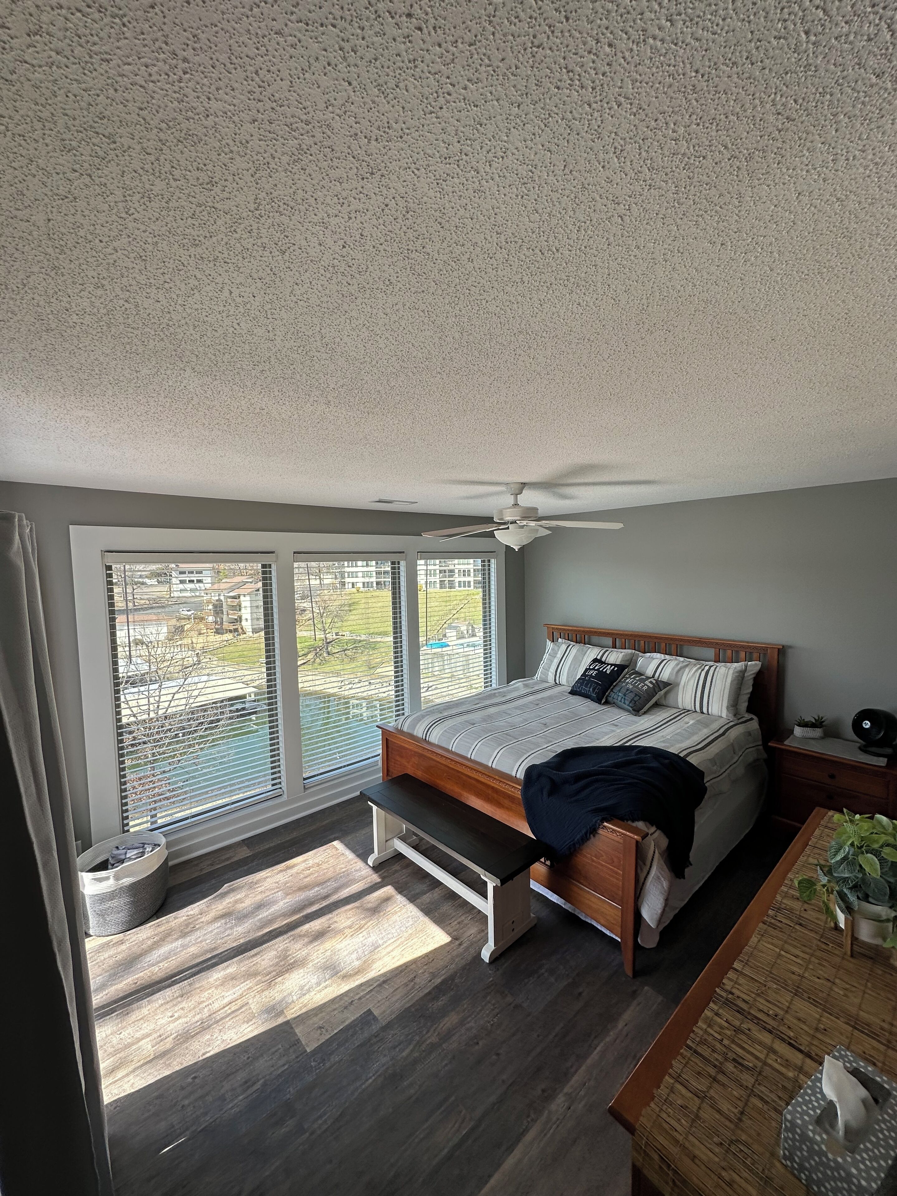 Cozy, Clean Lake Front Condo - Sunrise Beach, MO