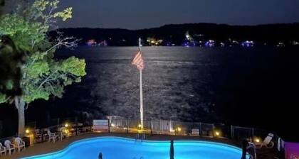 Cozy, clean lake front condo