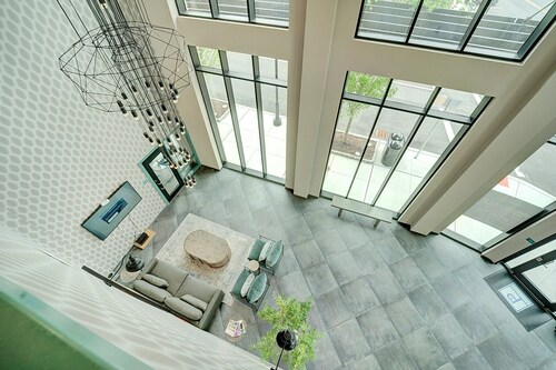 2 King Bed 2 Bath Easy ride to NYC and Shopping