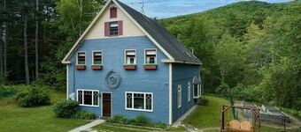 Private Family Friendly Ski&Lake Getaway on 2 acres. Short walk to Lake Sunapee
