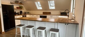 Private Family Friendly Ski&Lake Getaway on 2 acres. Short walk to Lake Sunapee