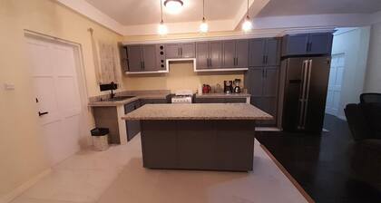 Tropical Suites- 2 bedroom Apartment