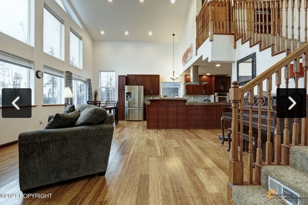 Beautiful Alaska home on private wooded acre. 20% discount for >30 days rental. 