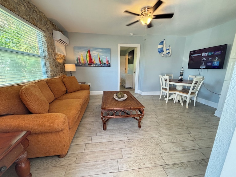 Updated 2024 King Bed Kit W/d Dock On Imperial River 1.3 Mi To Beach Sleeps 4 - Caribbean