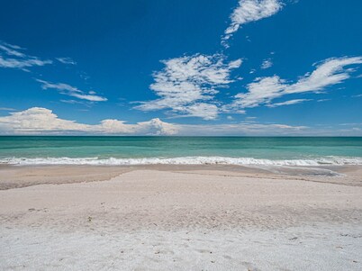 Ocean front condo,  walk to quaint Vero Beach restaurants and shops. 