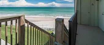 Ocean front condo, walk to quaint Vero Beach restaurants and shops.