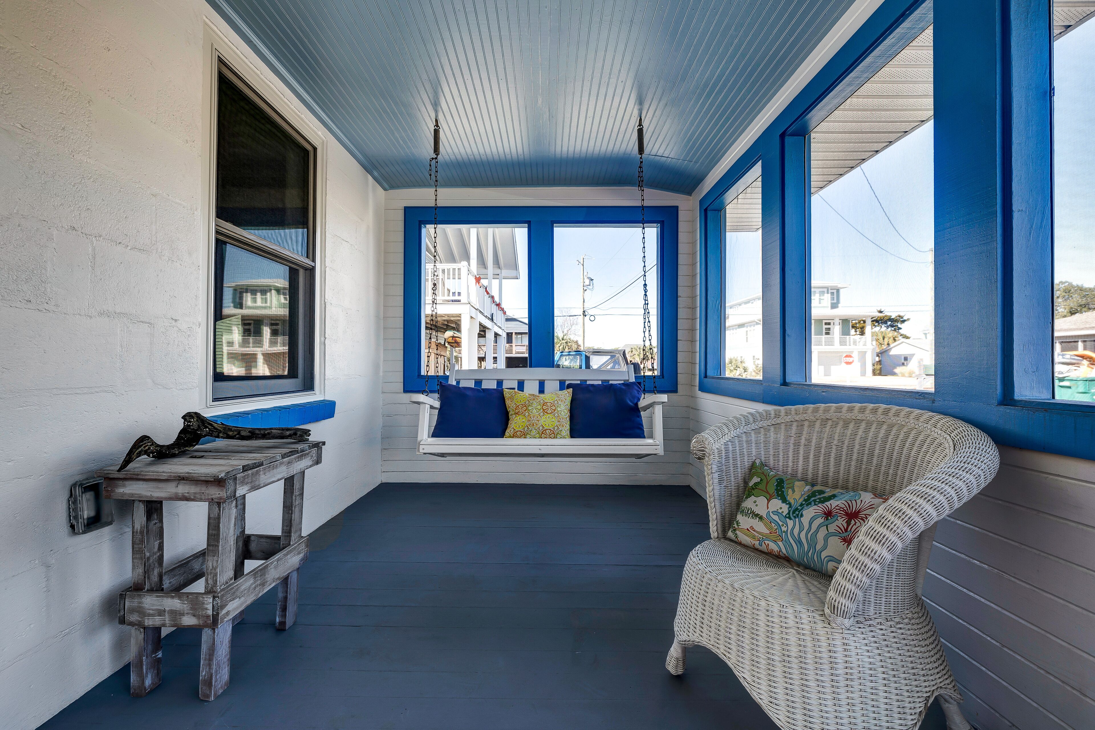 المنشأة من الداخل