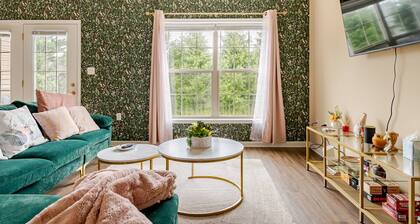 A thoughtfully designed 3-bedroom, 2.5-bath townhome tailored for travelers.