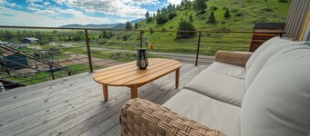 Modern Apartment in Livingston with Bird’s Eye View of  3 Mountain Ranges