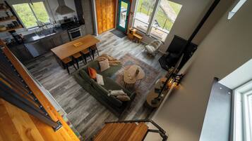 智能电视、壁炉