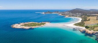 The Shack - Sunny beach house - Breathtaking views!