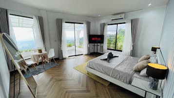 Romantic Villa, 1 King Bed | Premium bedding, Select Comfort beds, individually decorated