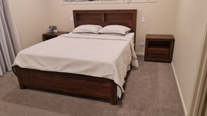 3 bedrooms, desk, iron/ironing board, travel crib