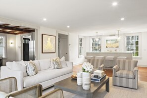 Interior - Luxury Renovated Home in Town! Fabulous Main Street Address with Private Yard! (Nantucket)