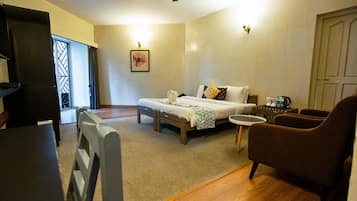 1 habitación, ropa de cama de alta calidad y escritorio