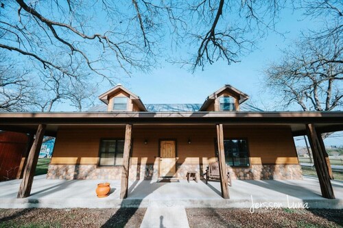 Hidden Gem Luxury Cabin nestled in Gruene