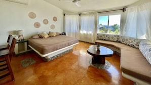 Unclassified image, 4 of 16, button - Casa de las Aves (Puerto Escondido)