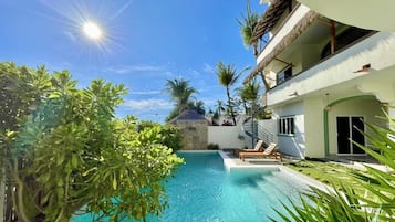 Alberca al aire libre